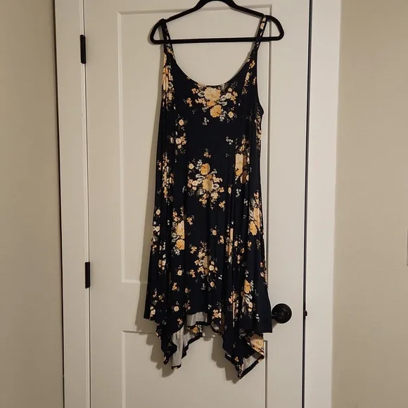 Torrid floral dress - Picture 1 of 4